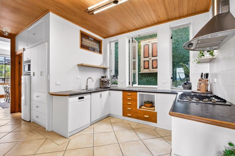 Photo of property in 153 Emerson Street, Napier South, Napier, 4110