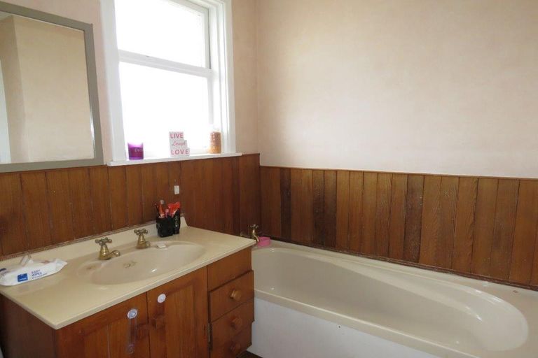 Photo of property in 303 Conyers Street, Strathern, Invercargill, 9812