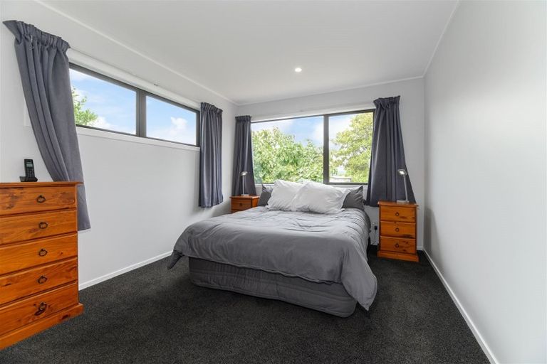 Photo of property in 207 Te Atatu Road, Te Atatu South, Auckland, 0610