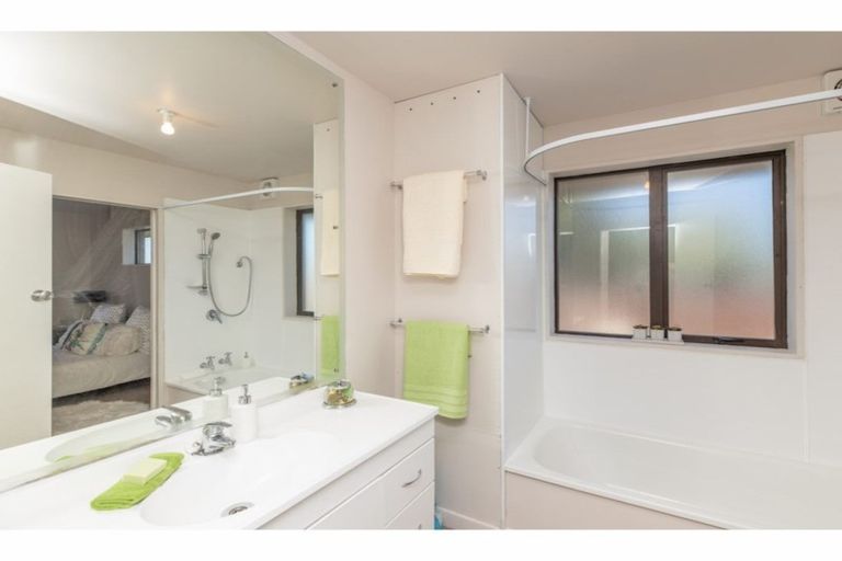 Photo of property in 1/10 Wentworth Street, Ilam, Christchurch, 8041