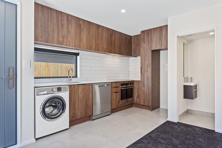 Photo of property in 4/135 Hills Road, Edgeware, Christchurch, 8013