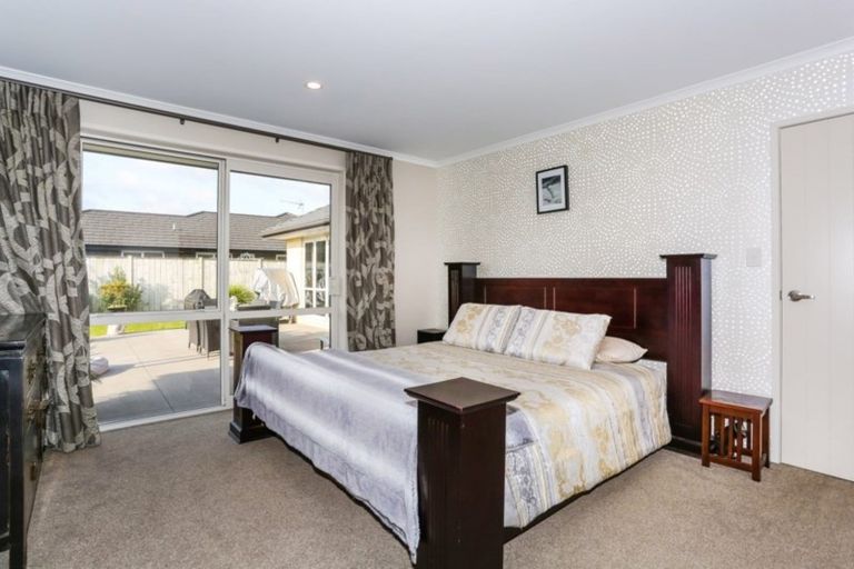 Photo of property in 24 Searle Drive, Patumahoe, Pukekohe, 2679