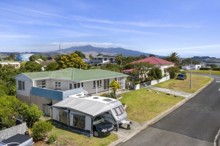 Photo of property in 3 Robert Street, Raglan, 3225