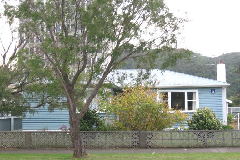 Photo of property in 211 Taita Drive, Avalon, Lower Hutt, 5011