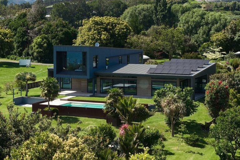 Photo of property in 228 Ranginui Road, Welcome Bay, Tauranga, 3175