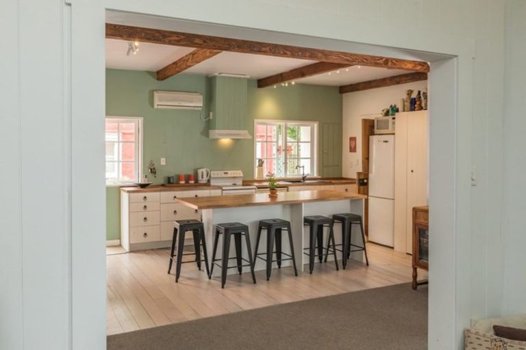 Photo of property in 10 Miller Street, Otane, 4202