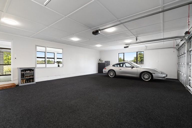 Photo of property in 414 Paparata Road, Bombay, 2675