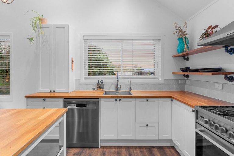 Photo of property in 5a Marjorie Lane, Papamoa Beach, Papamoa, 3118