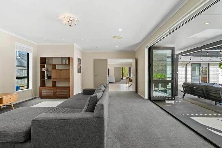 Photo of property in 2d Country Club Lane, Waiuku, 2123