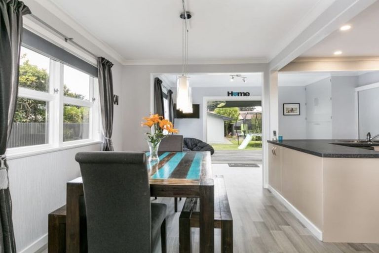 Photo of property in 11 Balliol Avenue, Pirimai, Napier, 4112