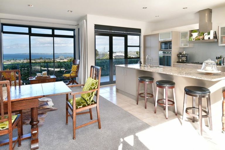 Photo of property in 15 Maire Road, Orewa, 0931