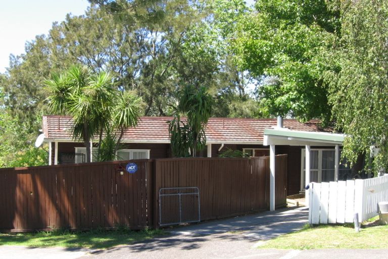 Photo of property in 43 Taurus Crescent, Beach Haven, Auckland, 0626