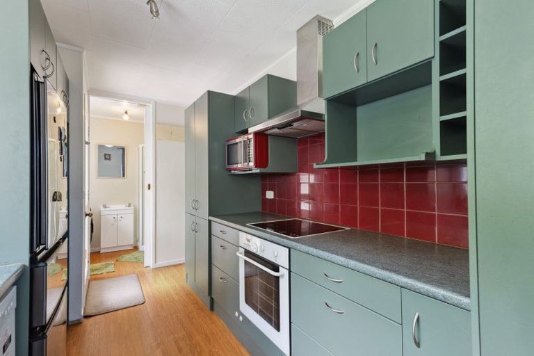 Photo of property in 92a Heta Road, Highlands Park, New Plymouth, 4312