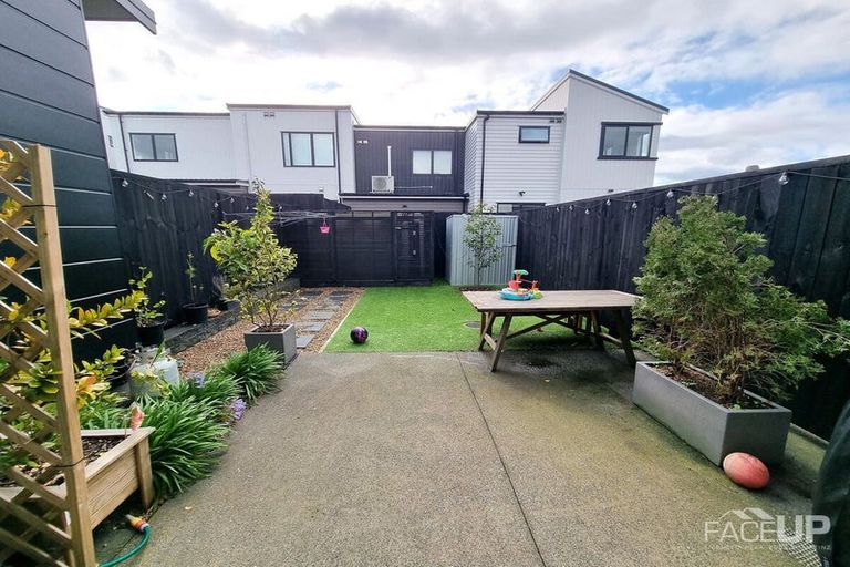 Photo of property in 31 Walter Merton Road, Hobsonville, Auckland, 0616
