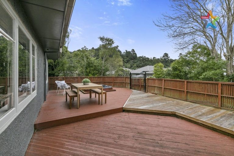 Photo of property in 404 Stokes Valley Road, Stokes Valley, Lower Hutt, 5019