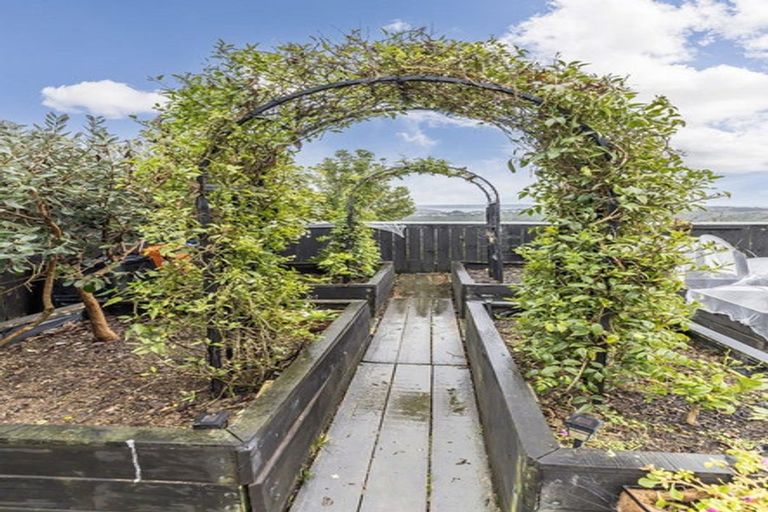 Photo of property in 128 Conclusion Street, Ascot Park, Porirua, 5024