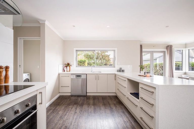 Photo of property in 225 Cranford Street, St Albans, Christchurch, 8014