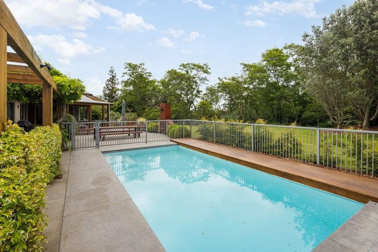 Photo of property in 150 Athlone Drive, Cambridge, 3434