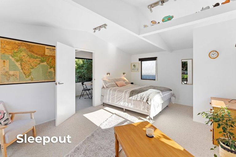 Photo of property in 15 Napier Grove, Waikanae Beach, Waikanae, 5036