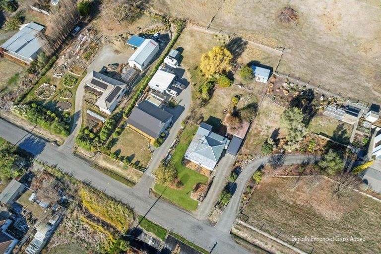 Photo of property in 23 Oxford Street, Waikari, 7420