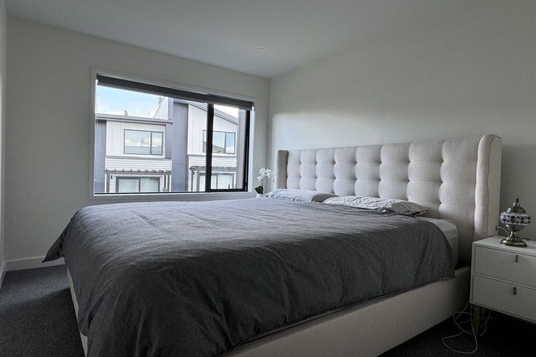 Photo of property in 16 Parkwood Avenue, Westgate, Auckland, 0614