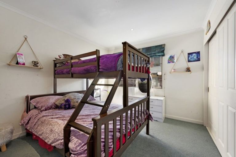 Photo of property in 20 Montana Road, Totara Park, Upper Hutt, 5018