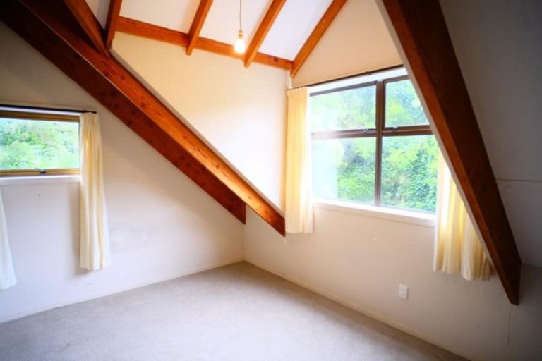 Photo of property in 80 Tilley Road, Paekakariki, 5034