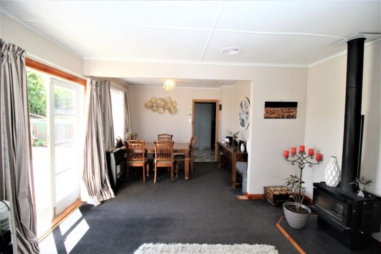 Photo of property in 17 Burgoyne Street, Woodville, 4920