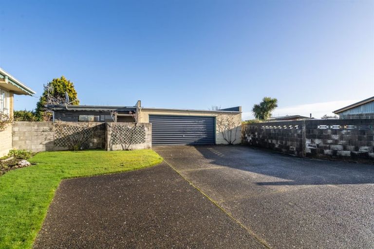 Photo of property in 66 Forfar Crescent, Rockdale, Invercargill, 9812