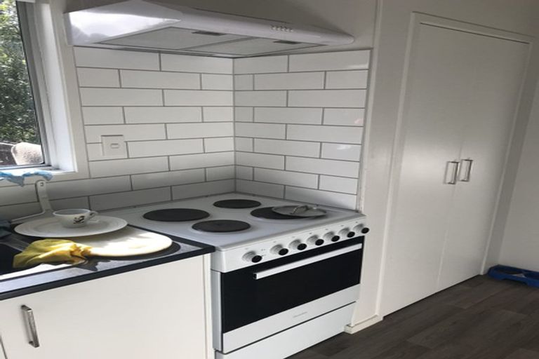 Photo of property in 28 Spinella Drive, Bayview, Auckland, 0629