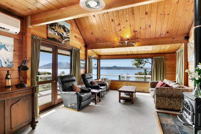 Photo of property in 23 Ewing Grove, Acacia Bay, Taupo, 3330