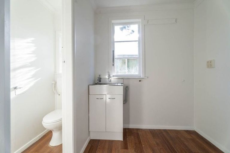 Photo of property in 7c Mclellan Street, Tawa, Wellington, 5028