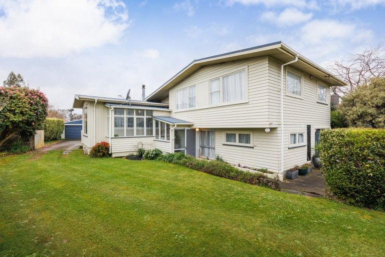 Photo of property in 10 Nairn Crescent, Awapuni, Palmerston North, 4412