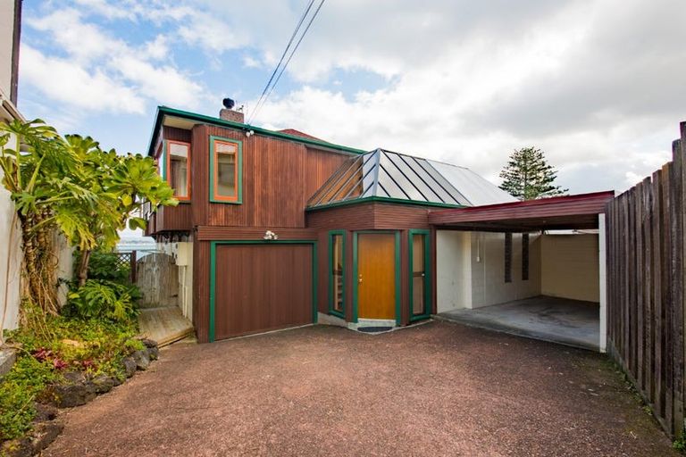 Photo of property in 106a Stanley Point Road, Stanley Point, Auckland, 0624