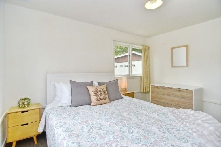 Photo of property in 6 Medbury Terrace, Fendalton, Christchurch, 8041