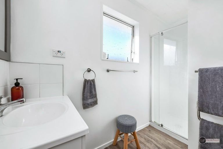 Photo of property in 14b Oakleigh Street, Maungaraki, Lower Hutt, 5010