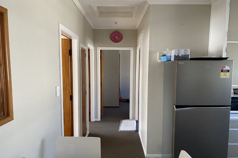 Photo of property in 2/210 Grove Road, Mayfair, Hastings, 4122