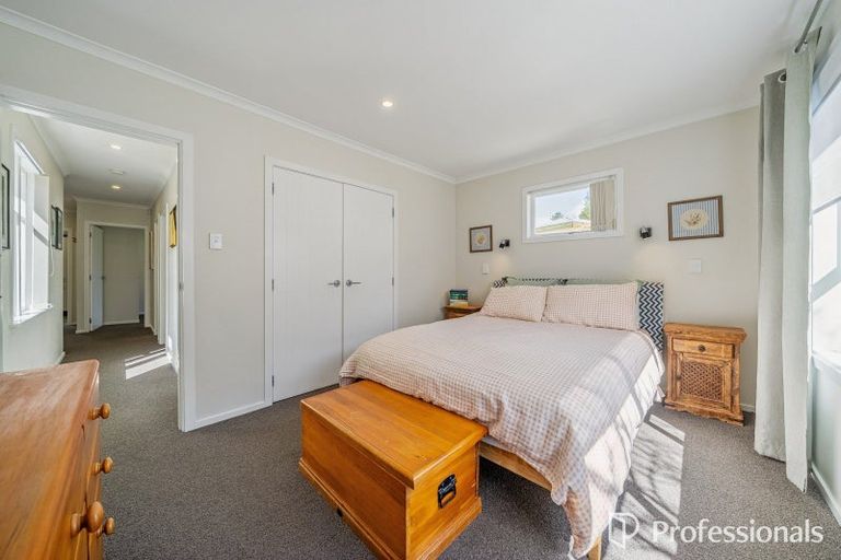 Photo of property in 143 Wellington Road, Wainuiomata, Lower Hutt, 5014