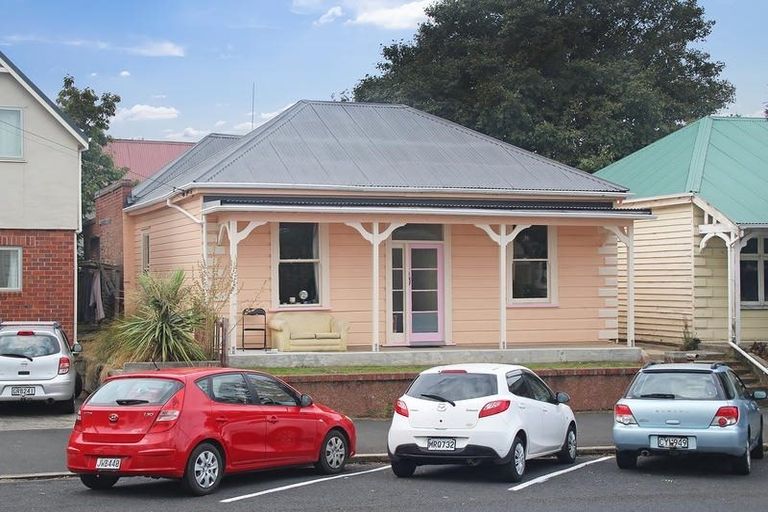 Photo of property in 33 Clyde Street, Roseneath, Port Chalmers, 9023