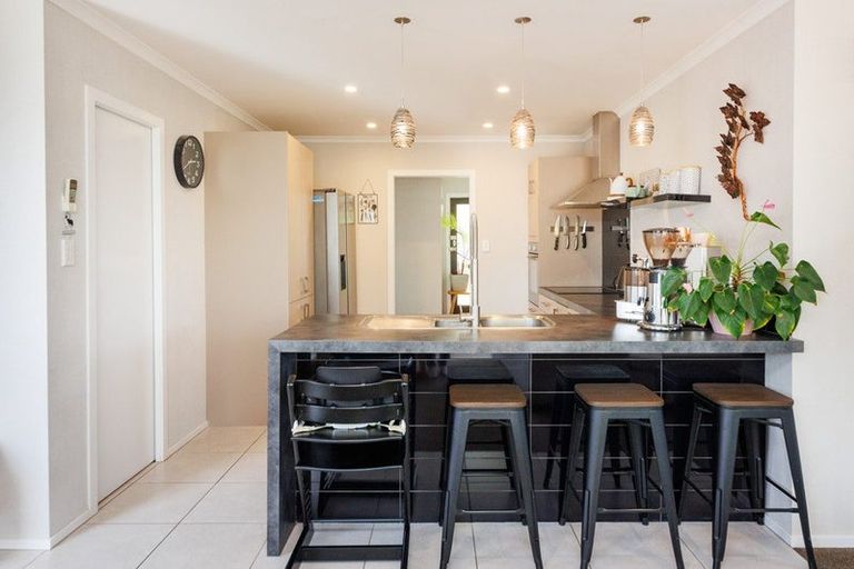 Photo of property in 32 Milton Street, Roslyn, Palmerston North, 4414