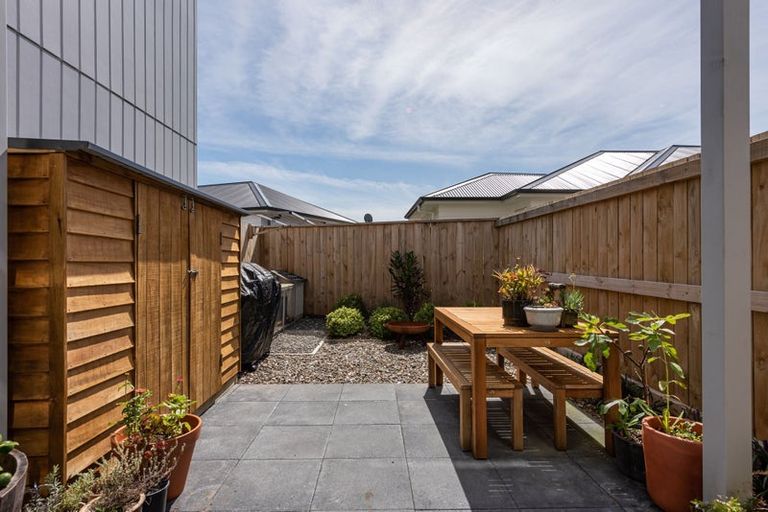 Photo of property in 18 Kauamo Close, Waiwhetu, Lower Hutt, 5010