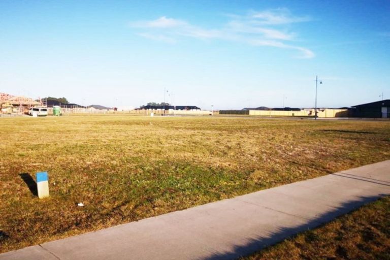 Photo of property in 12 Awatere Street, Pegasus, 7612