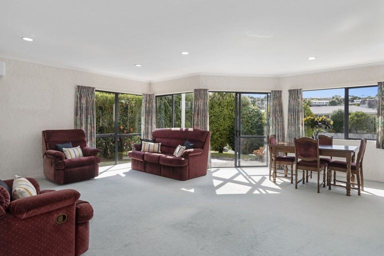 Photo of property in 8 Lynwood Place, Brookfield, Tauranga, 3110