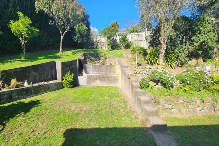 Photo of property in 6a Clerke Place, Marfell, New Plymouth, 4310