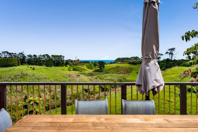 Photo of property in 2 Waireka Road, Omata, New Plymouth, 4374