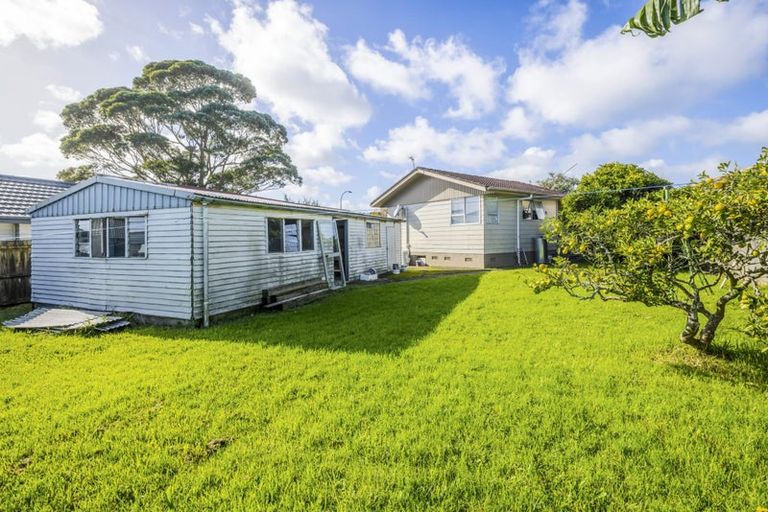 Photo of property in 29 Othello Drive, Clover Park, Auckland, 2023