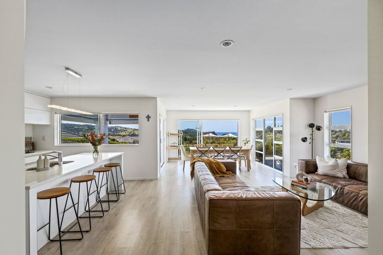 Photo of property in 52 Beachwood Drive, Hatfields Beach, Orewa, 0931