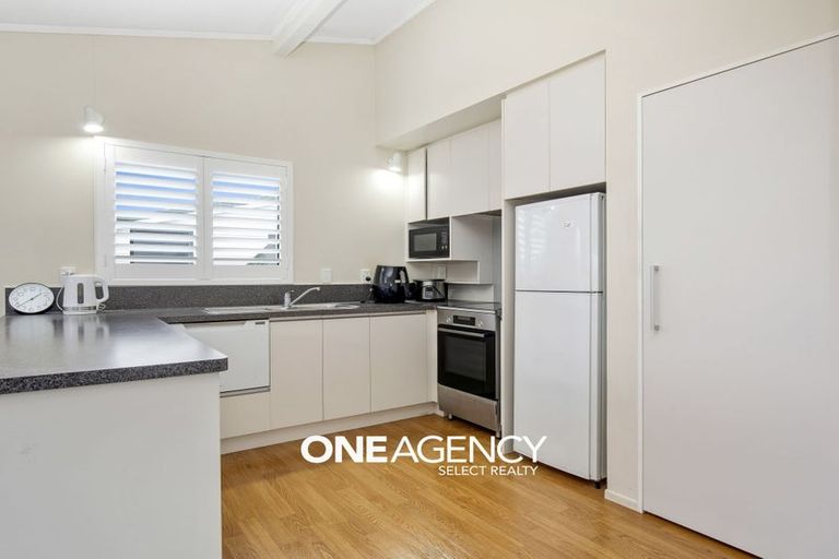 Photo of property in 27a Shackle Lane, Whitby, Porirua, 5024