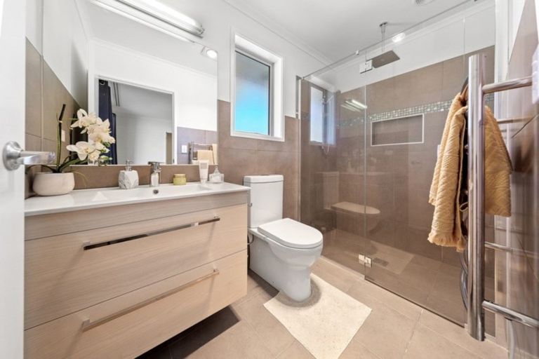 Photo of property in 24 Hillpark Drive, Pokeno, 2402