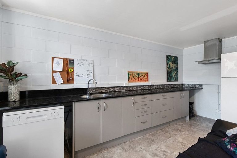 Photo of property in 57 Hillcrest Road, Hillcrest, Hamilton, 3216